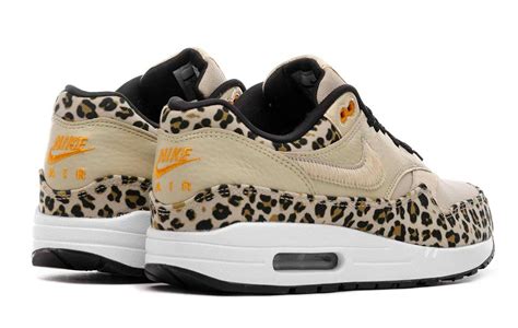 Nike Leopard Print 